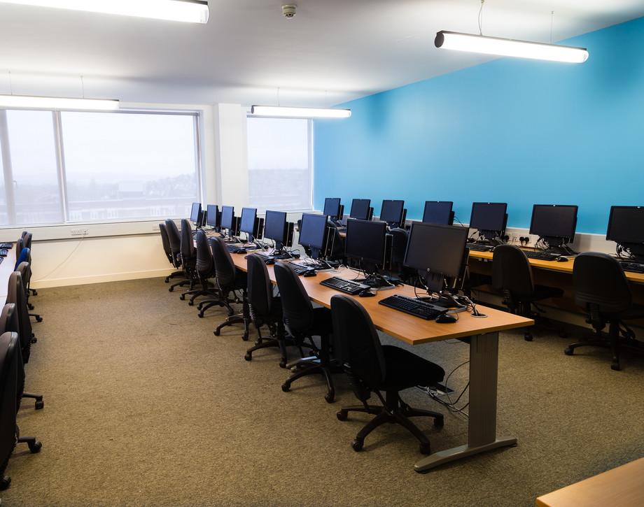 Anniesland IT Suite