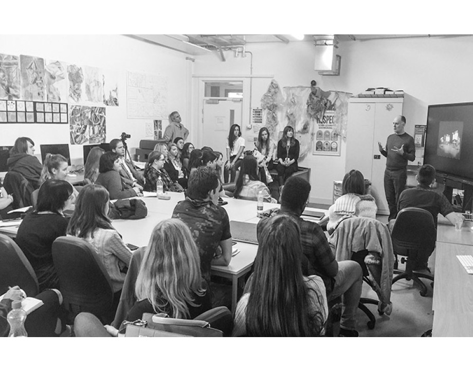 Internationally-Acclaimed Artist Graham Fagen Talks To Contemporary Art Practice Students