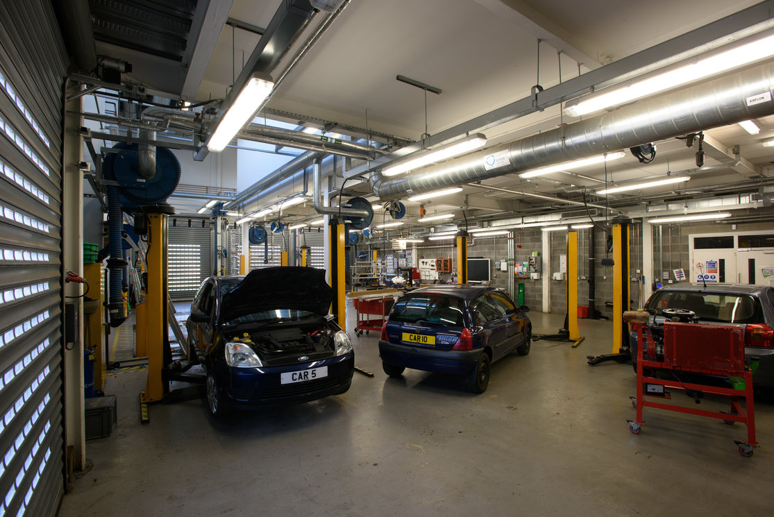 Anniesland car workshop gallery