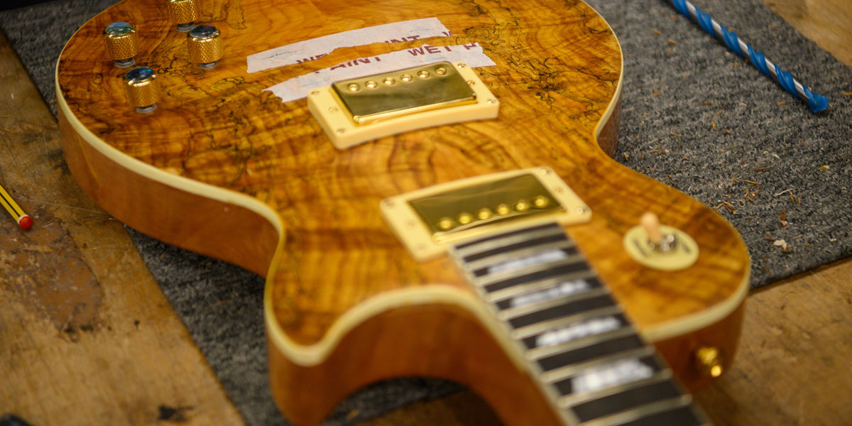 Guitar restoration guitar (2)