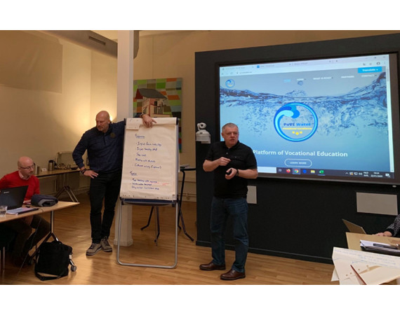 David Innes presenting at POVE water project meeting